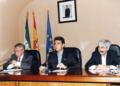 Homenaje del Ateneo de Cordoba a Salvador Allende. Conferencia de Joaquin Leguina. 1998.jpg