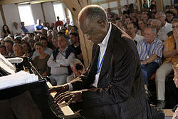 Hank Jones.jpg