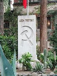 La tumba de Leon Trotsky en la Ciudad de Mexico.jpg